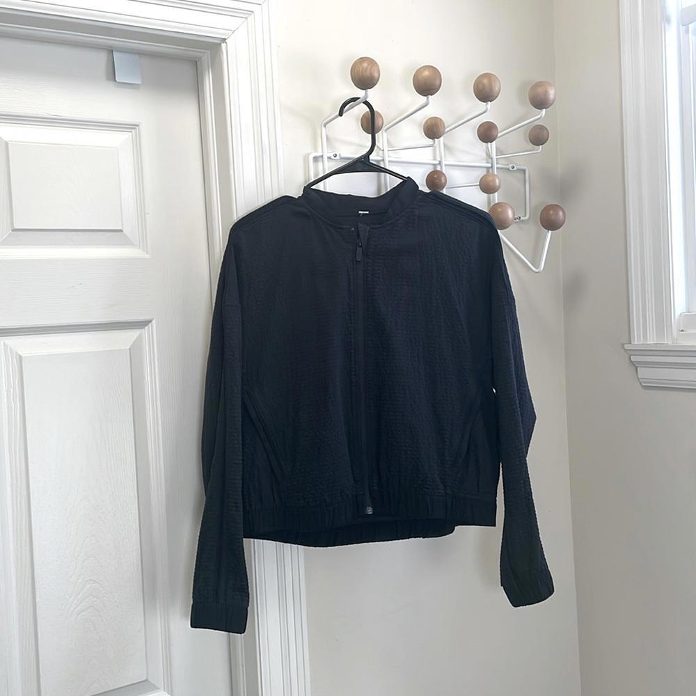 Lululemon - Lightweight Zip Up Jacket - Black - Small